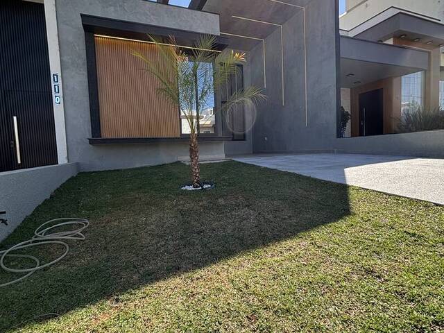 #64 - Casa para Venda em Sorocaba - SP - 2