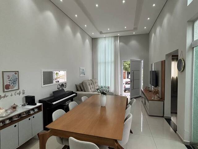 #92 - Casa para Venda em Hortolândia - SP - 2