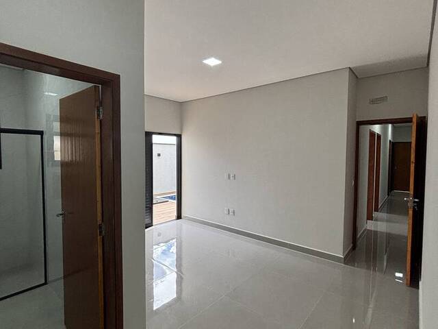 #98 - Casa para Venda em Hortolândia - SP - 3